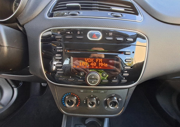 Fiat Punto Evo cena 22900 przebieg: 102484, rok produkcji 2013 z Poznań małe 254